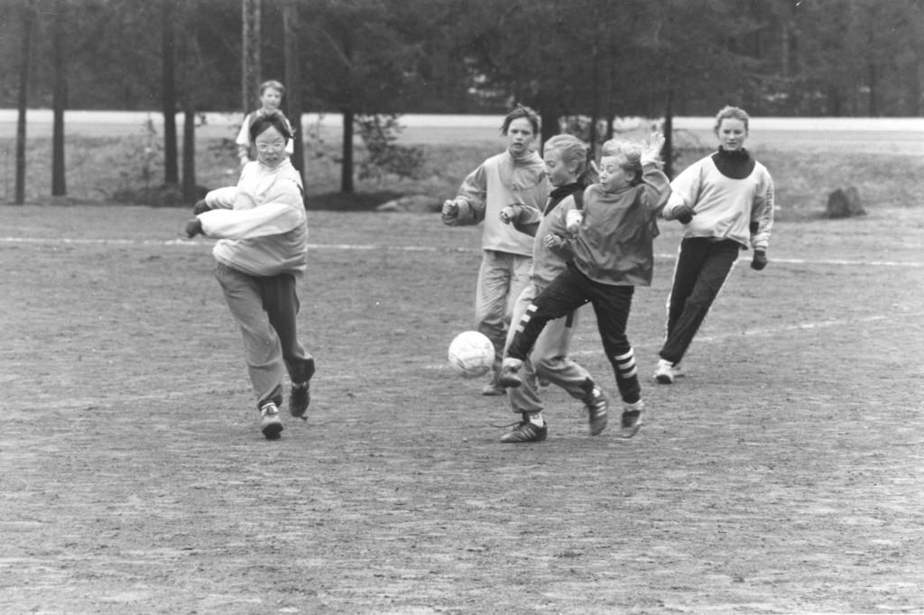 Tyttöjen jalkapallo-ottelu